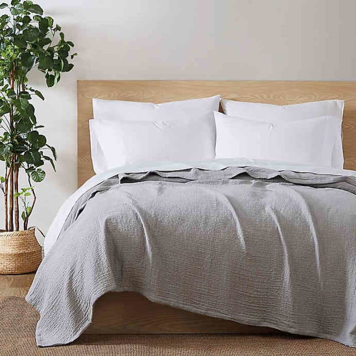 Best Lightweight Quilts and Comforters for Summer Apartment Therapy